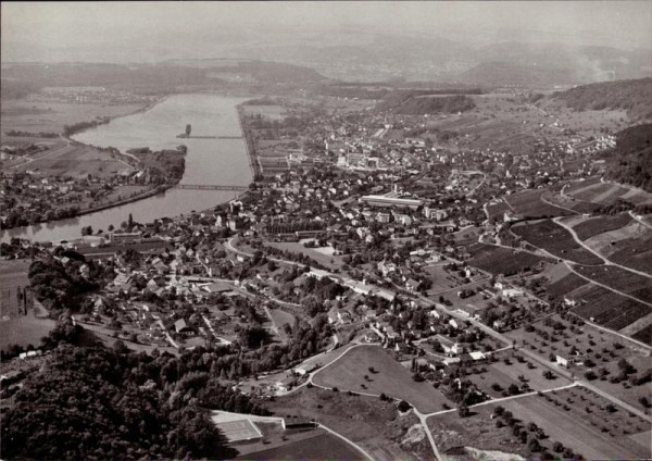 Döttingen,  Flugaufnahme Vorderseite