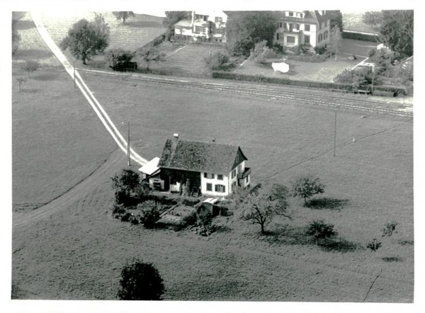 Wolfhausen, Flugaufnahme Vorderseite