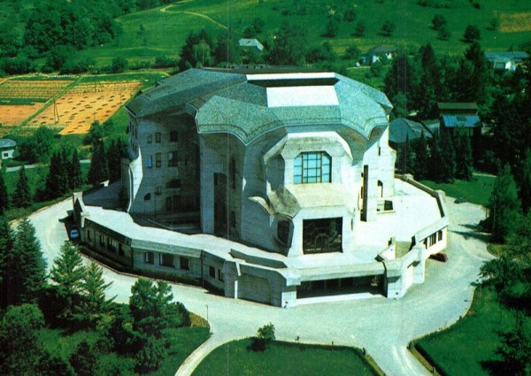 Goetheanum - Flugaufnahmen Vorderseite