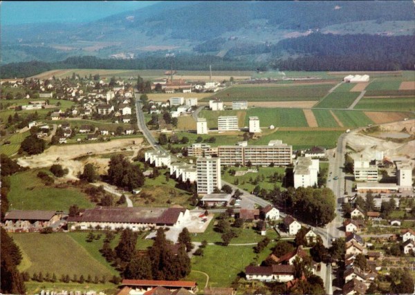 Embrach,  Flugaufnahme Vorderseite