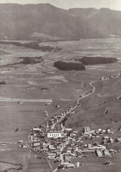 Rothenthurm SZ - Flugaufnahmen Vorderseite