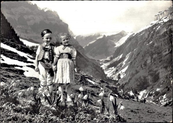 Appenzeller Kinder im Alpstein Vorderseite