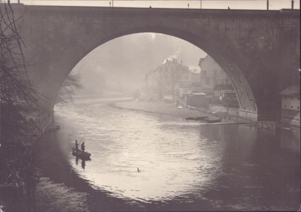 Unter der Brücke