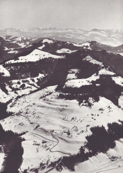 Ski-Lift, Fischenthal ZH  -  Flugaufnahmen Vorderseite