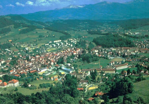 Wald ZH  -  Flugaufnahmen Vorderseite