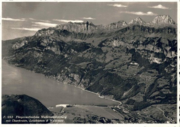 Wallenstadtberg mit Churfirsten, Leistenkamm & Wallensee Vorderseite