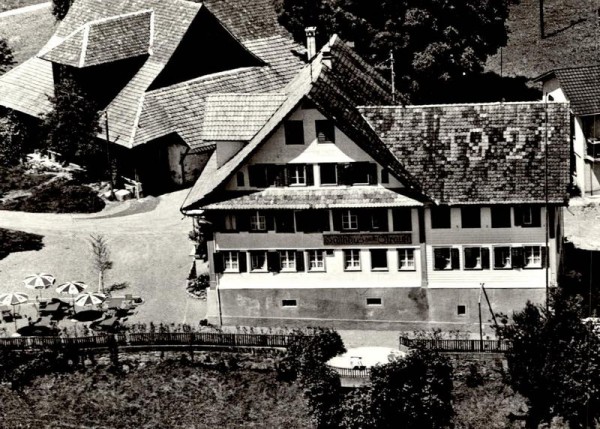 Gasthaus Strauss, Meisterkappel LU - Flugaufnahmen Vorderseite