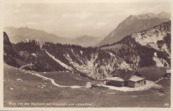 Blick von der Hochalm auf Kreuzeck und Loisachtal