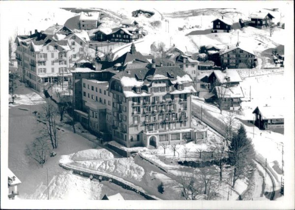 Wengen-Flugaufnahme Vorderseite