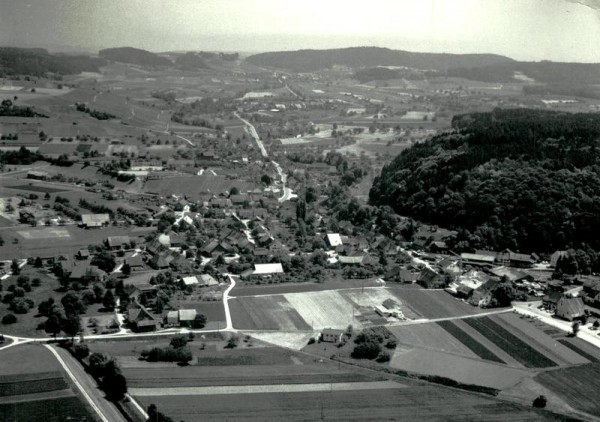 Wiesendangen, Flugaufnahme Vorderseite