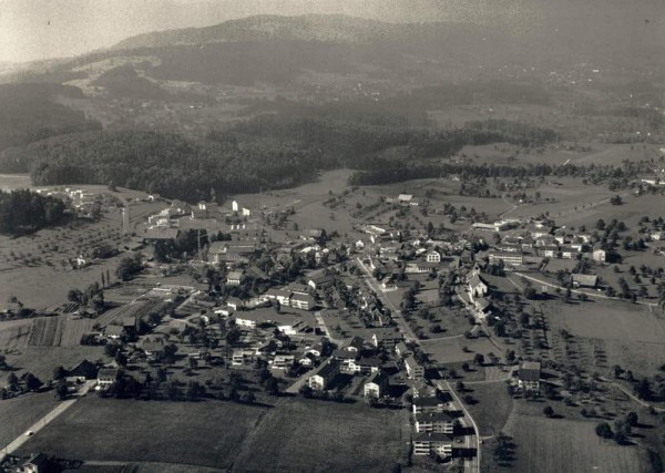 8618 Oetwil am See ZH, Langholzstrasse, Willikonerstrasse, Kirche Vorderseite