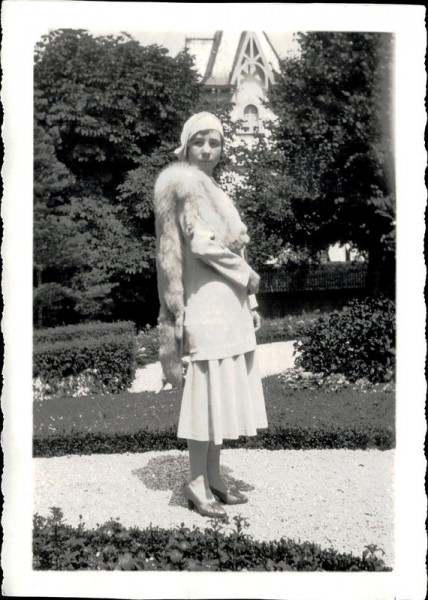 Frau, 1930 Vorderseite